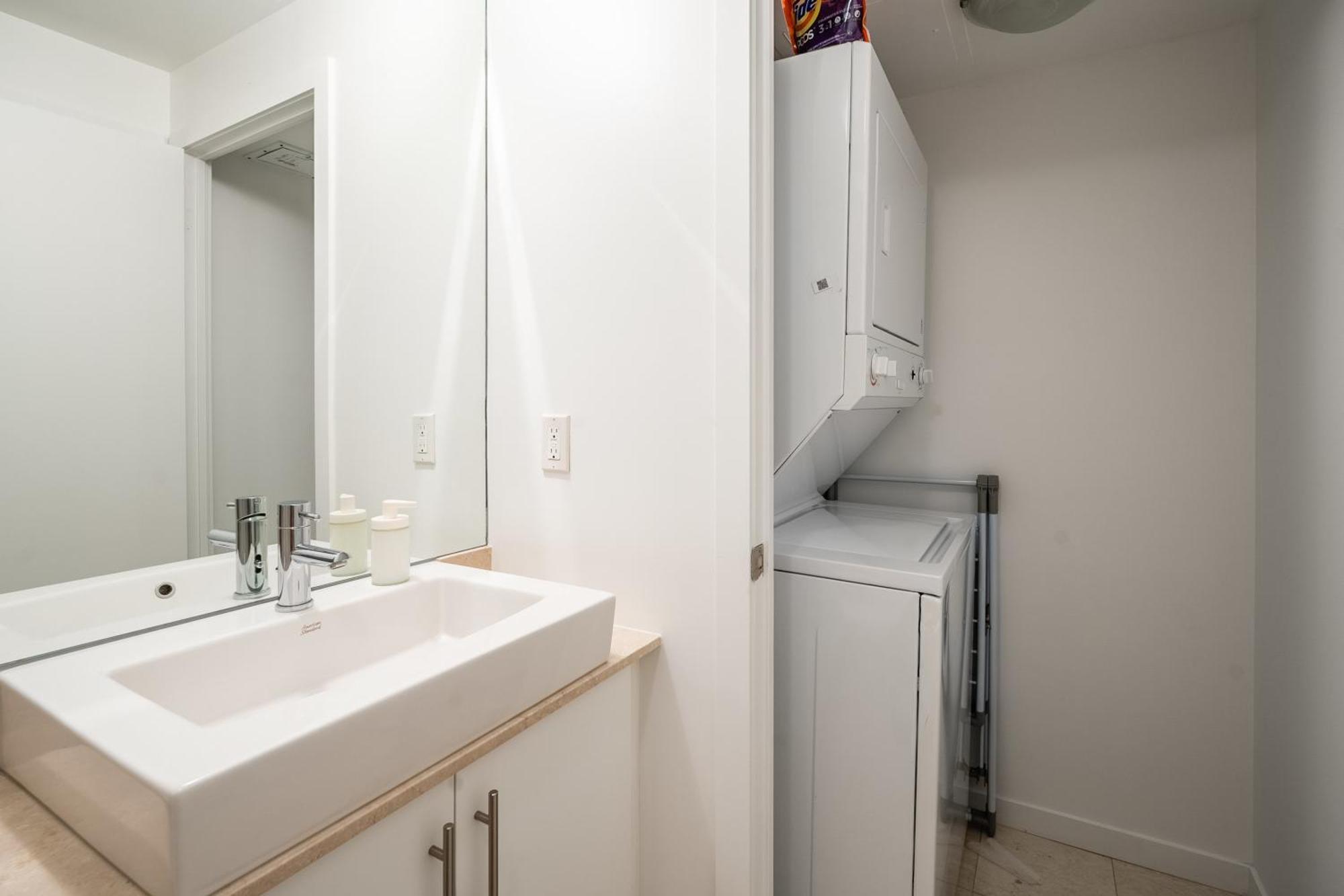 1Br Luxury Condo - Downtown Toronto Luaran gambar